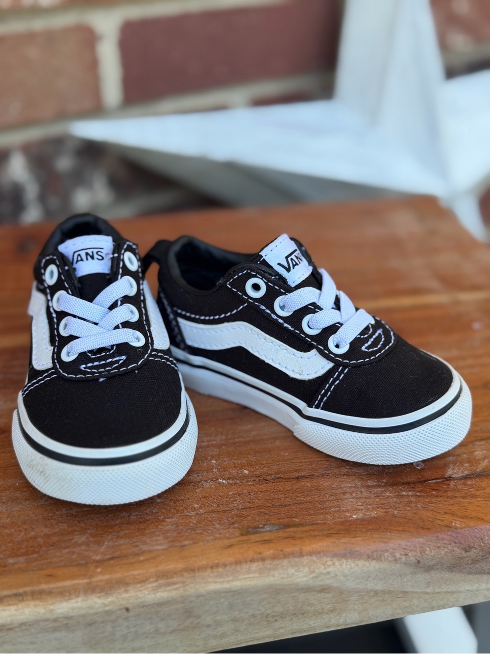 Vans Kids Black and White Old Skool Low Top Sneakers